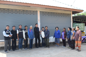 มอบให้แก่ผู้ยากไร้ในเขตพื้นที่ตำบลธาตุ  หมู่ที่  7 บ้านดอนกลางเหนือ  และหมู่ที่ 11  บ้านดวงเจริญ  ตำบลธาตุ  อำเภอวารินชำราบ  จังหวัดอุบลราชธานี