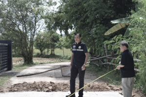 โครงการก่อสร้างถนนคอนกรีตเสริมเหล็ก ซอยรอบบ้าน ช่วงที่ 2 และซอยตัน 2  หมู่ที่ 8  บ้านดอนกลางใต้  ตำบลธาตุ  อำเภอวารินชำราบ จังหวัดอุบลราชธานี