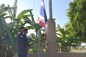 กิจกรรมเคารพธงชาติ เวลา 08.00 น. บริเวณเสาธงหน้าสำนักงานเทศบาลตำบลธาตุ